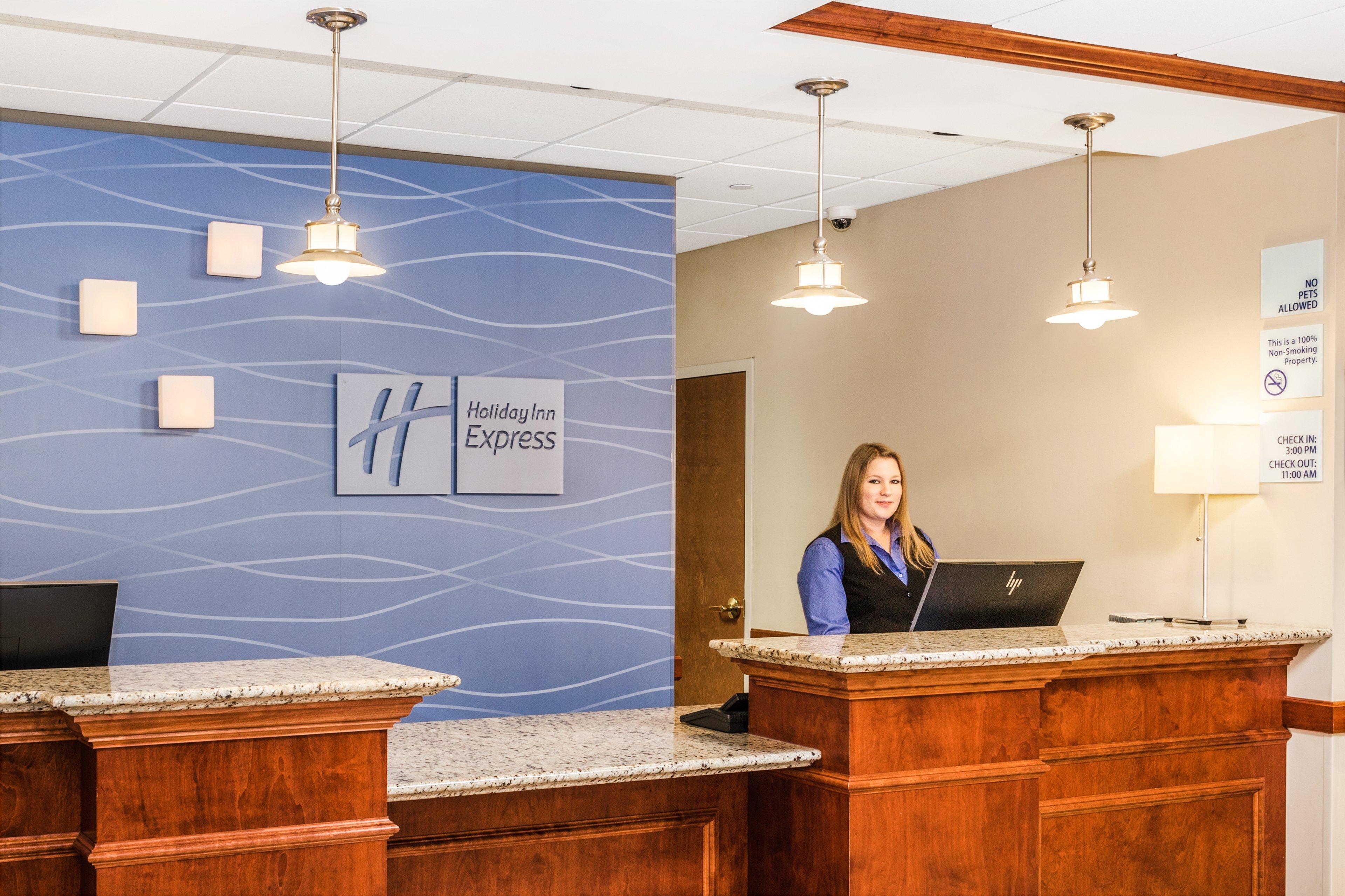 Holiday Inn Express Hotel & Suites Hampton South-Seabrook By Ihg Exterior photo