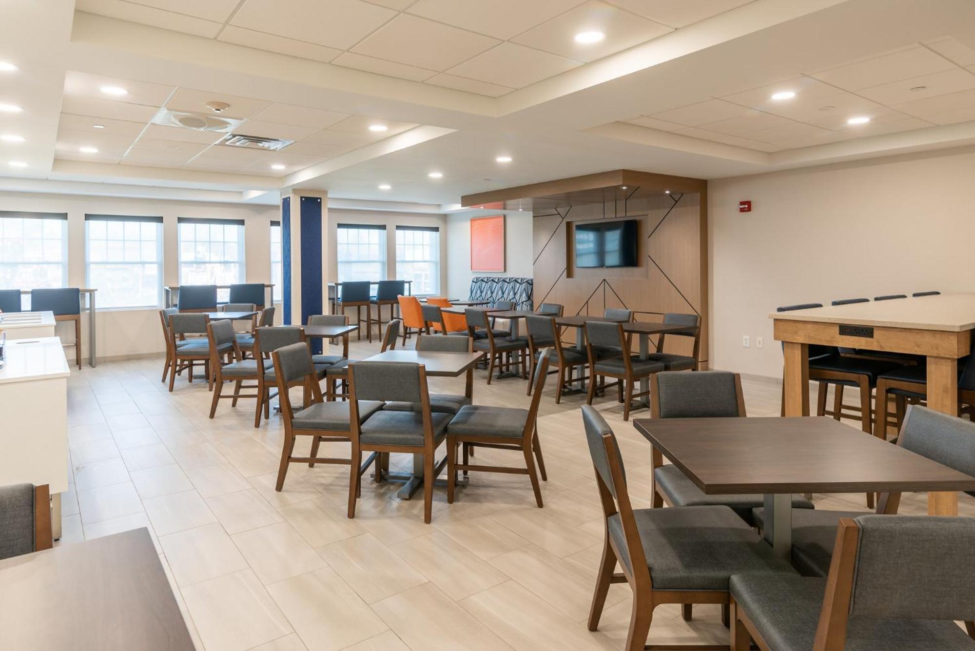 Holiday Inn Express Hotel & Suites Hampton South-Seabrook By Ihg Exterior photo