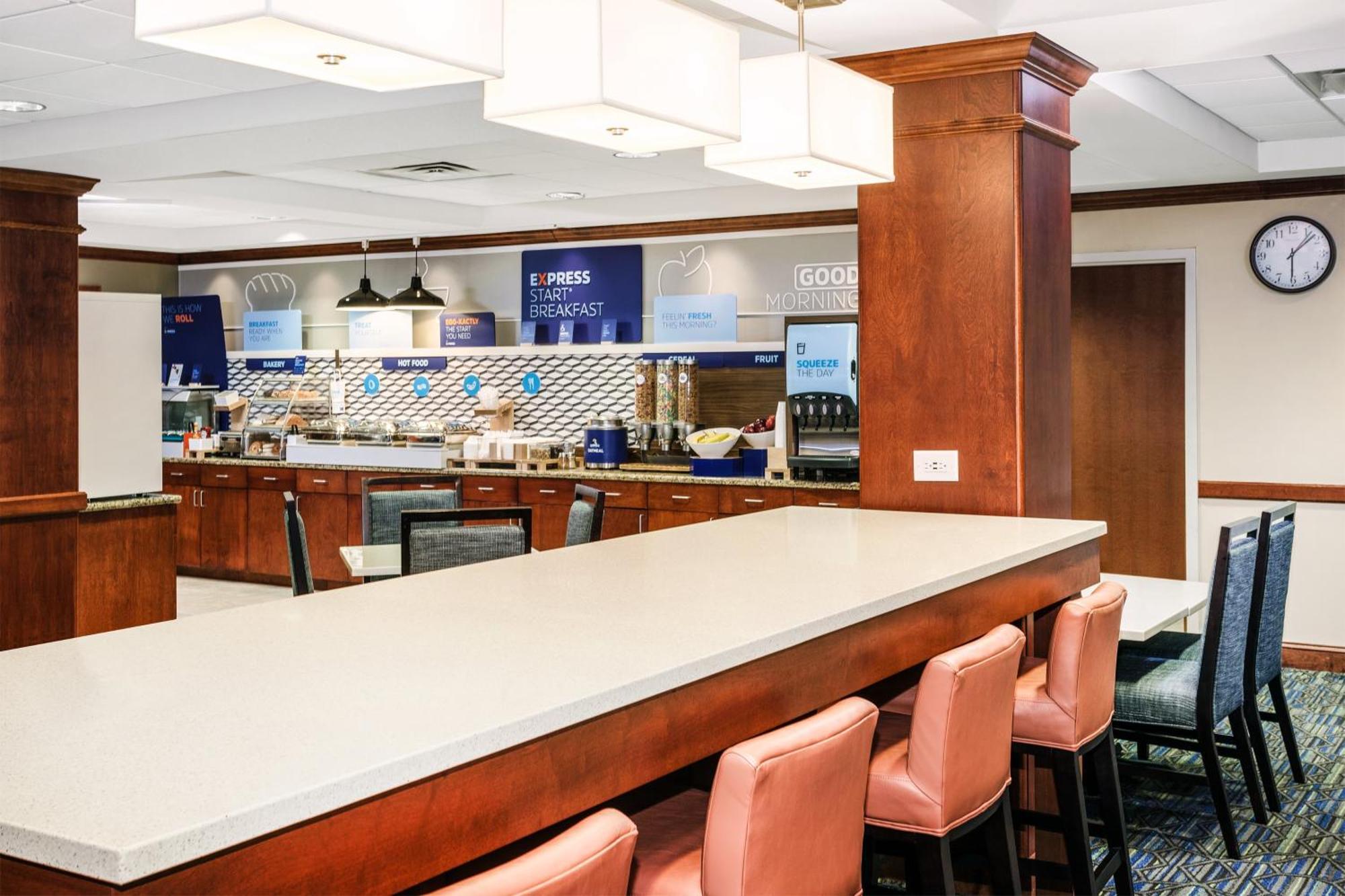 Holiday Inn Express Hotel & Suites Hampton South-Seabrook By Ihg Exterior photo