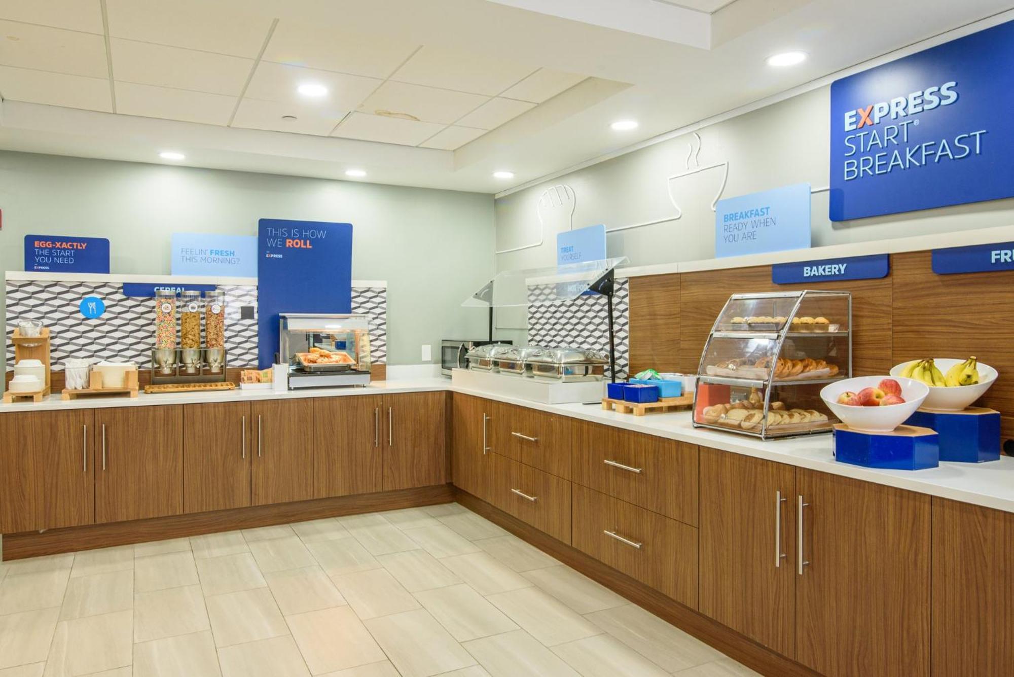 Holiday Inn Express Hotel & Suites Hampton South-Seabrook By Ihg Exterior photo